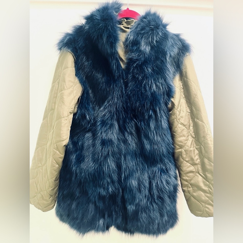 Parka NY Luxurious Blue Fox Fur Jacket with olive green Sleeves